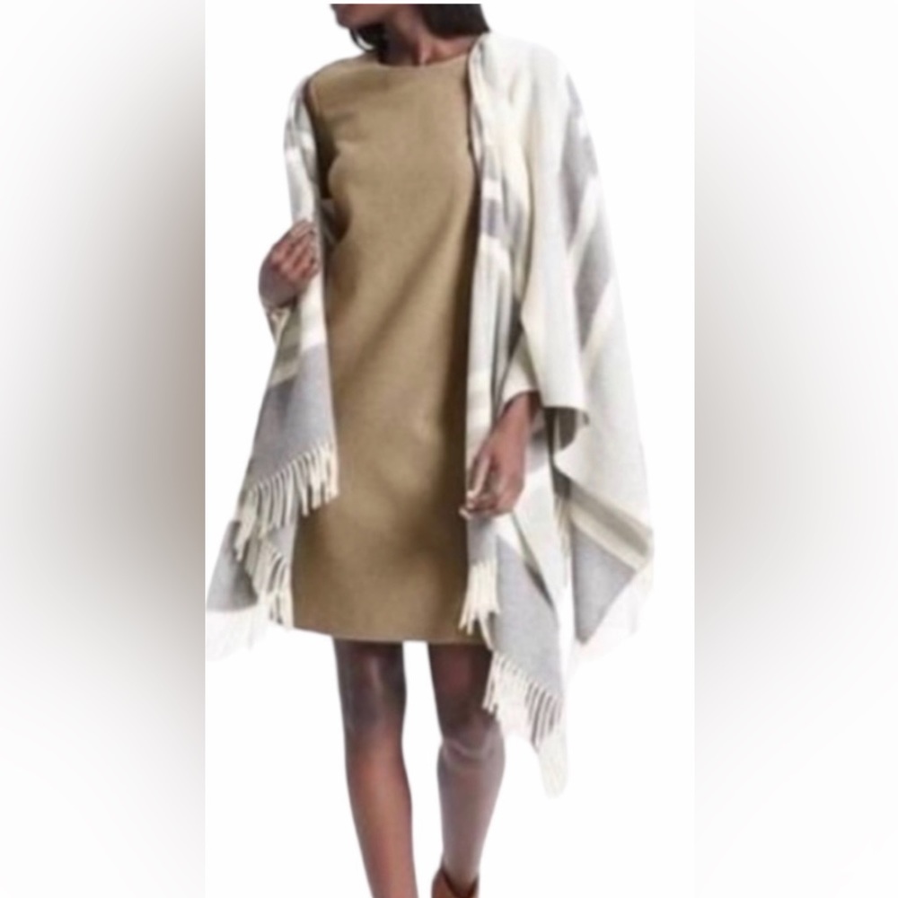 Bundle 👗Banana Republic sheath Dress
& Jones New York Signature faux wrap Dress